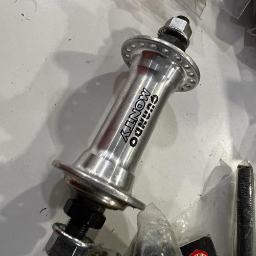 Buje Monty Aluminio Plata 36 taladros c/bolas